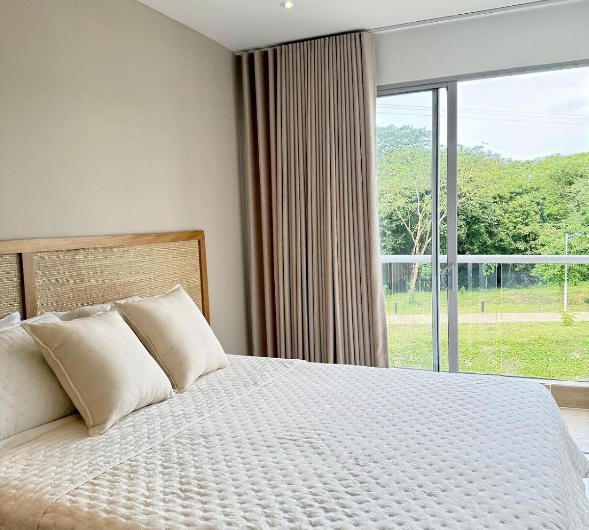 2br 2ba Baia Kristal Crystal Lagoon *